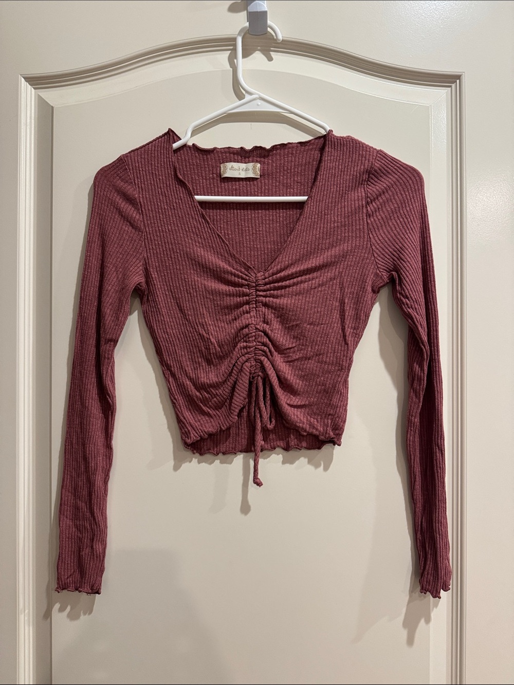 Altar'd State Rosewood Ribbed Ruched Crop Top